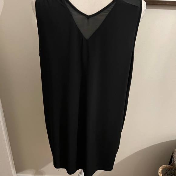 Like New Soft Surroundings Black V Neck Tank Top. Sz Large. Worn only once. - Picture 4 of 8